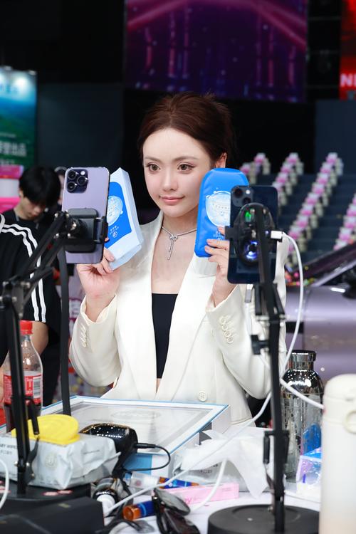 快手生态下一元1000粉丝平台现象,流量经济背后的产业逻辑与风险解析